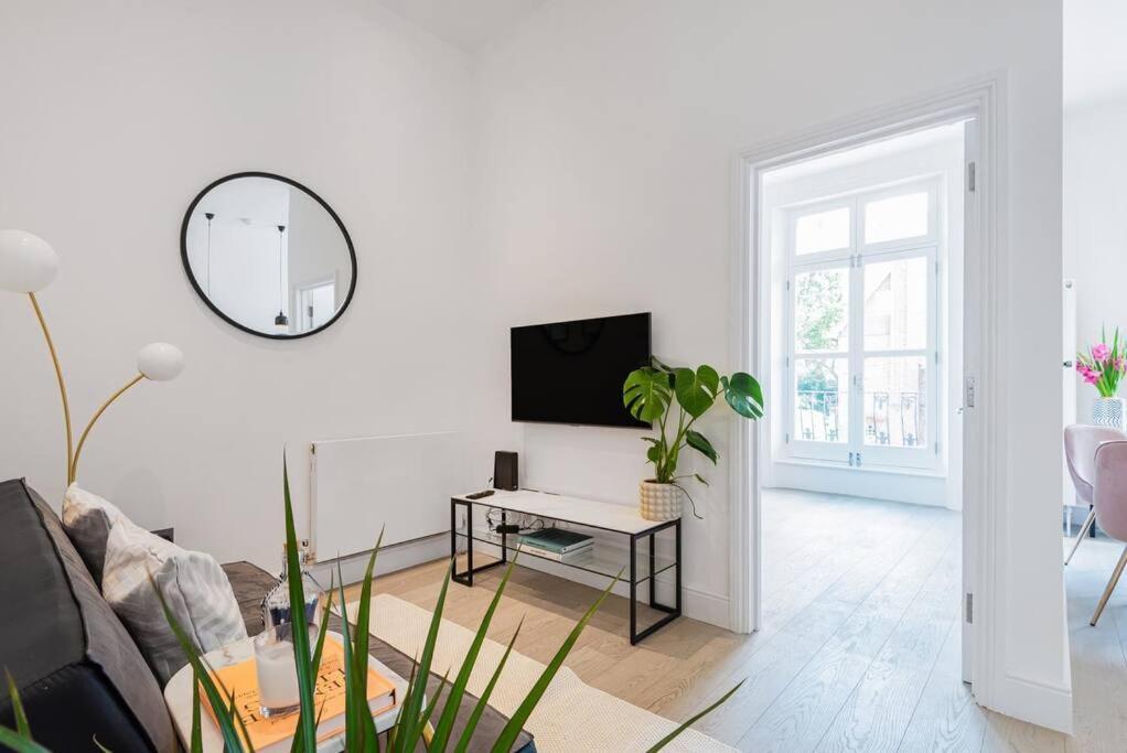 Lady On The Lane- 2 Bed Primrose Hill Apartment London Exterior photo