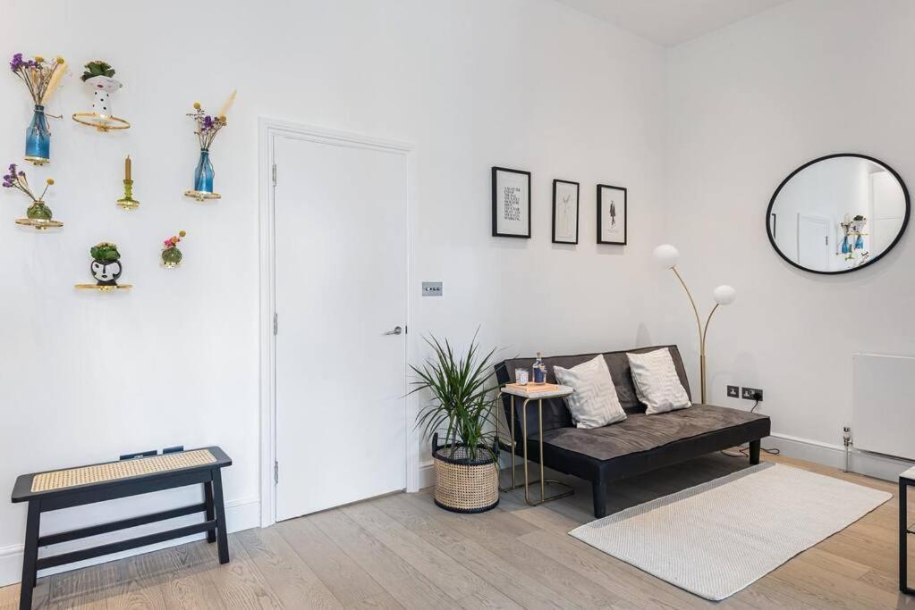 Lady On The Lane- 2 Bed Primrose Hill Apartment London Exterior photo